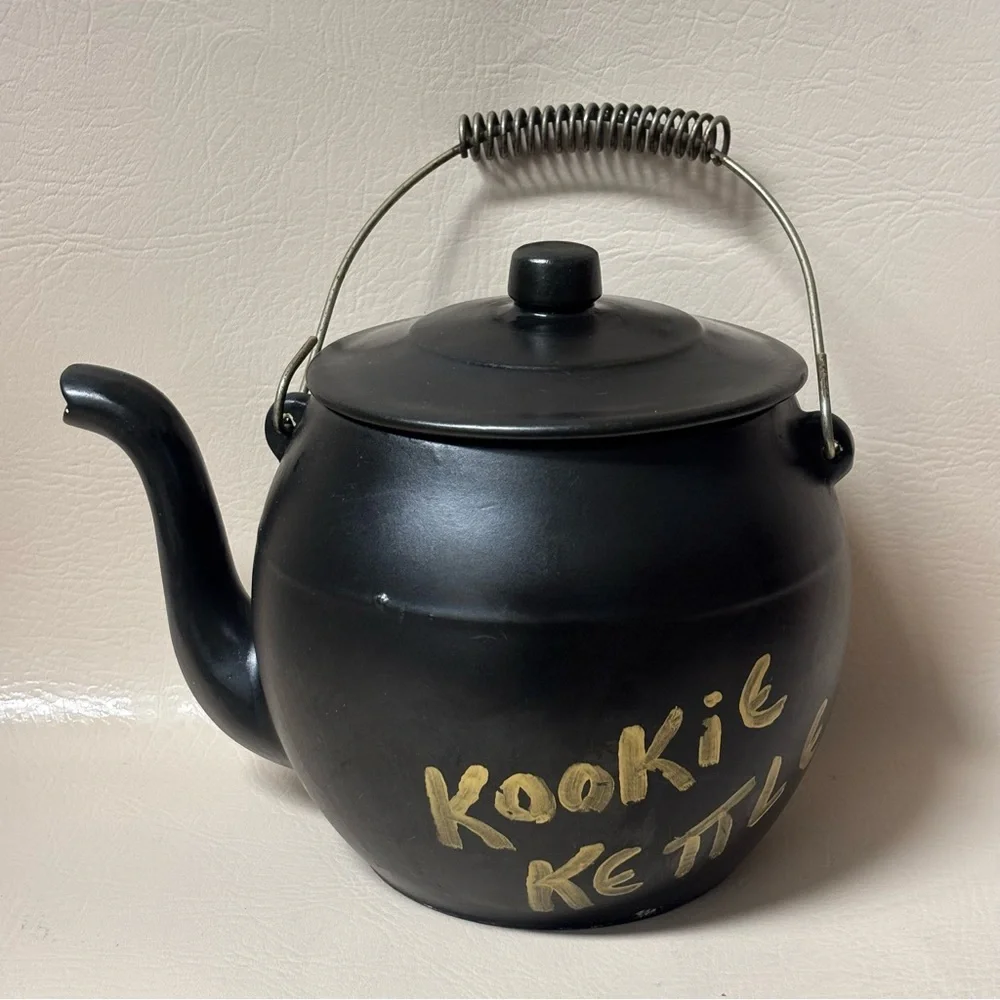Vintage 1960 McCoy Pottery Teapot 